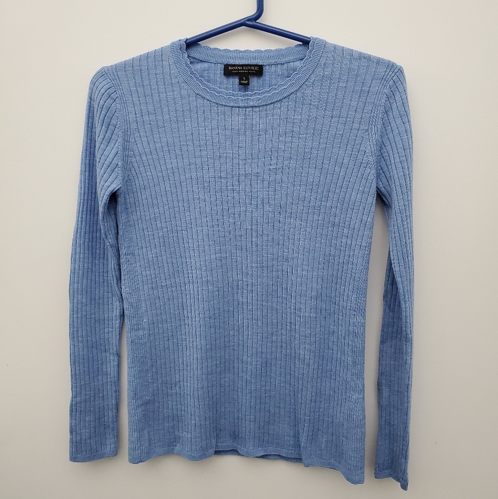 Banana Republic Long Sleeve Top